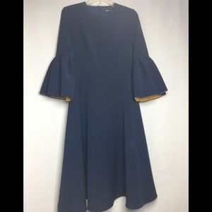 ☑️Marked Queen Heavy Bell Sleeves Zip Back Dress